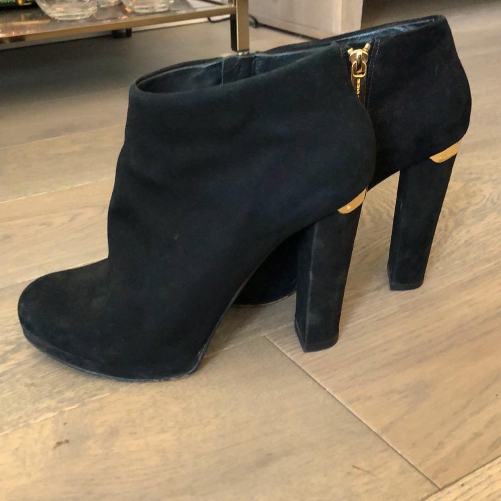 Michael Kors Suede Haven booties! Size 7.5! 👠👢